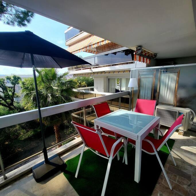 Grand Studio Localisation Ideale Antibes Luaran gambar